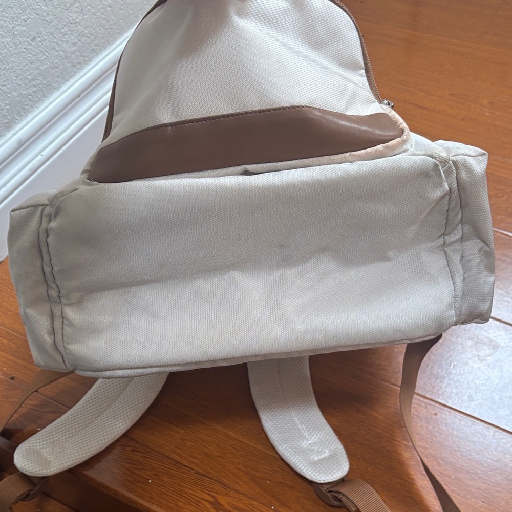 Elegant Cream and Brown Backpack - Picture 4 of 8